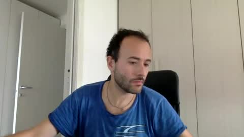 hhombre online show from July 13, 9:44 am
