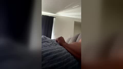 hiddenaccount26 online show from May 17, 4:36 pm