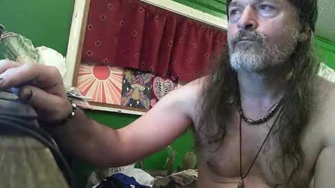 hippiedad333 online show from April 28, 4:06 am