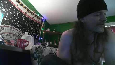 hippiedad333 online show from May 12, 8:17 pm