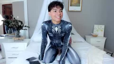 honeymoon_sariel online show from August 8, 8:27 pm