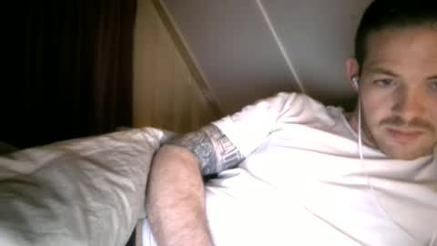 horny_dutch020 online show from May 19, 8:59 pm