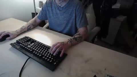 hornyfitboy24 online show from May 17, 4:09 am