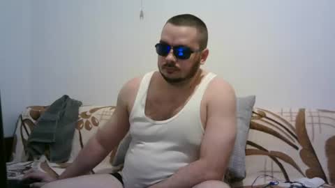 hornymonkey991 online show from July 25, 11:56 pm