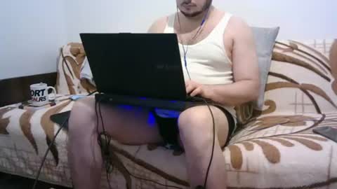 hornymonkey991 online show from June 11, 1:38 am