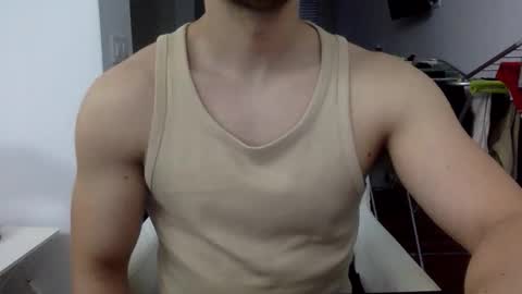 hornyspaniard93 online show from May 24, 7:20 pm