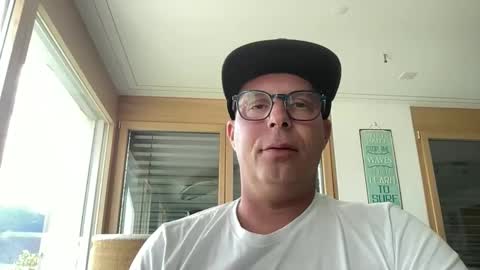 letmedoo2 online show from May 9, 2:40 pm