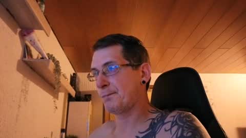 Tom online show from June 27, 8:47 pm