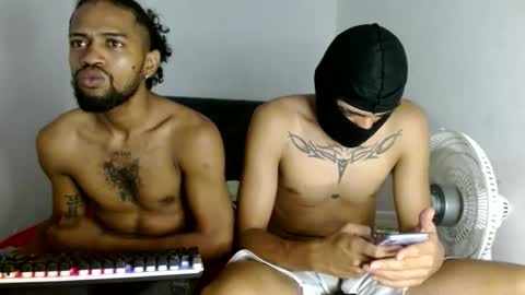 hotbody22_ online show from May 3, 9:06 pm