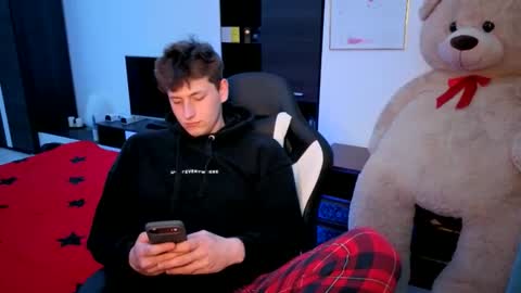 Hotboyshorny online show from May 12, 4:48 pm