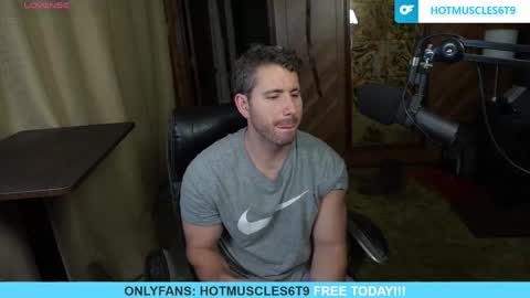 hotmuscles6t9 online show from June 5, 1:54 am