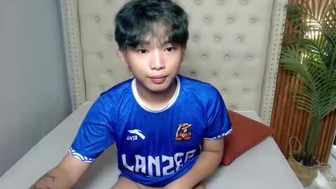 hottestloues online show from May 11, 2:45 pm
