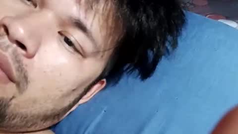 HottestPinoy32 online show from May 1, 2:41 pm