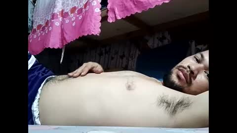 HottestPinoy32 online show from May 15, 7:55 pm