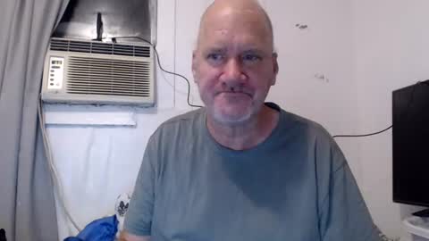 houseflipper online show from August 4, 6:30 am