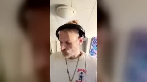 SeanPatrick online show from August 3, 12:55 pm