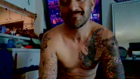 hungherowithoutacape online show from June 28, 4:24 pm