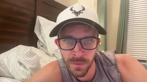 hungrunner24 online show from June 11, 2:53 am