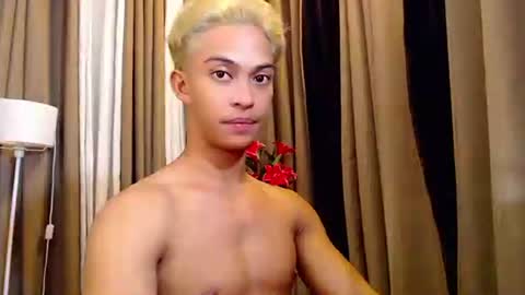 hunk_edward online show from June 9, 9:44 am