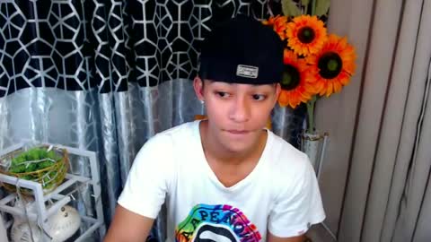 hunk_edward online show from July 7, 6:13 am