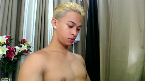hunk_edward online show from June 22, 8:09 am