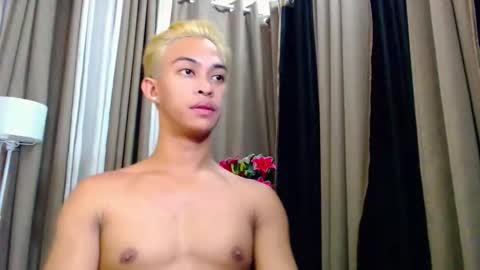 hunk_edward online show from June 11, 7:06 am