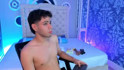 Lucas online show from May 19, 3:13 am