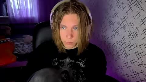 hurtqqq online show from May 19, 1:56 am
