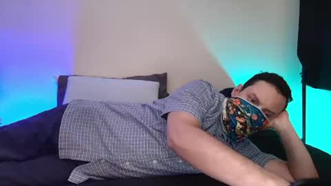 i o ro online show from May 14, 6:33 am