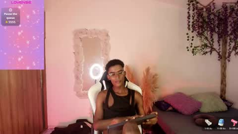 iamandrey_ online show from May 5, 1:07 am