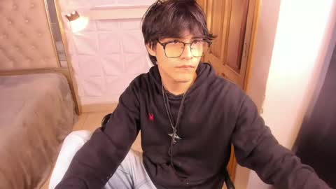 iamjuanjoc online show from May 16, 8:00 am