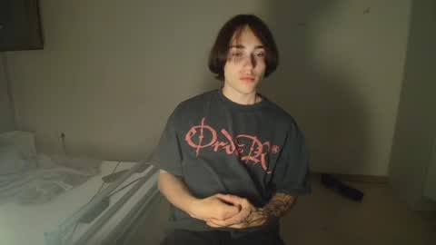 ian_bucks online show from June 4, 11:32 pm