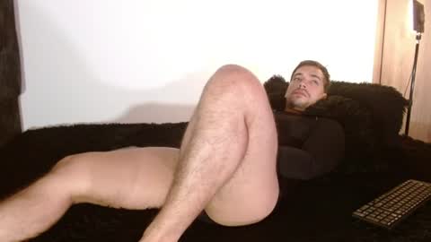 Ian Davis online show from August 5, 4:34 pm