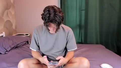 Ian Flor online show from July 5, 10:44 am
