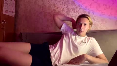 ian_mcflurry online show from July 9, 5:39 pm