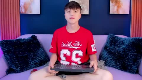 Ian  online show from April 28, 1:16 pm