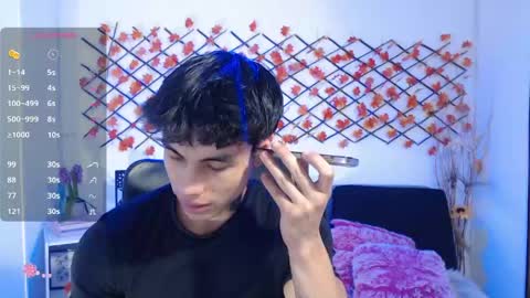 Ian  online show from May 8, 12:49 pm