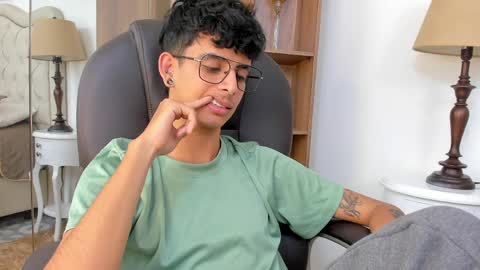 ibratxandy online show from June 3, 2:33 pm
