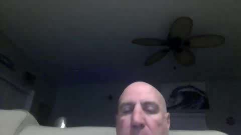 icumming online show from April 28, 3:00 am