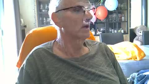 ikwiljeneuken123 online show from May 9, 12:06 pm