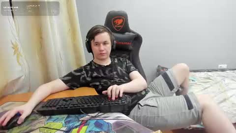 iliaskris online show from July 28, 10:42 pm