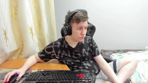 iliaskris online show from April 29, 5:41 pm