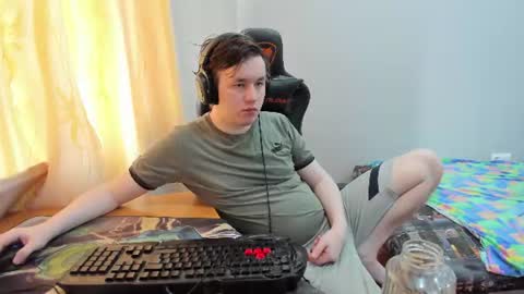 iliaskris online show from July 22, 1:36 pm