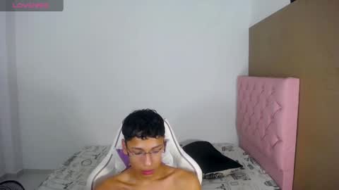 im_david01 online show from May 7, 12:44 am