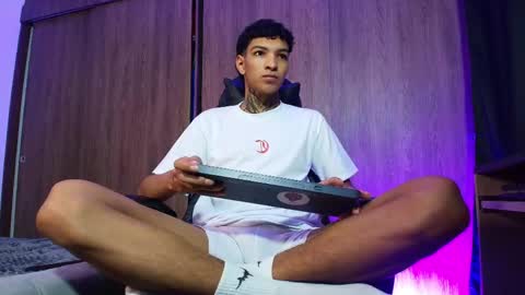 im_usuga online show from May 28, 3:26 am