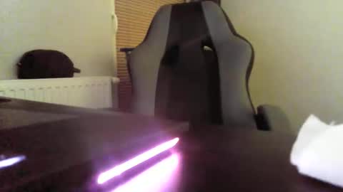 IncredibleSexy online show from May 10, 1:29 am