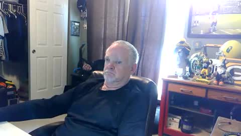 Papa online show from May 9, 6:42 pm