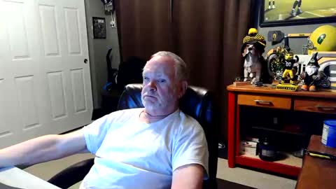 Papa online show from May 4, 9:44 am
