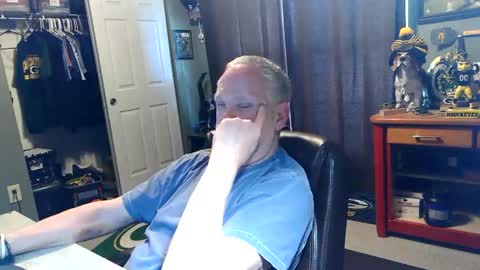Papa online show from May 10, 11:06 pm