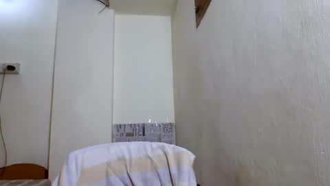 indianhairyguy23 online show from July 15, 2:35 pm
